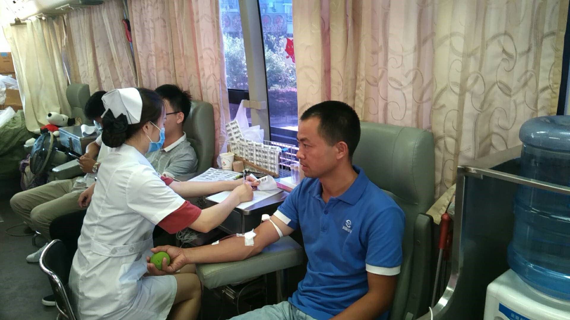 修水润泉组织员工参与无偿献血活动